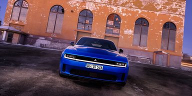 Бензин або електро: культовий Dodge Charger уперше виходить на європейський ринок (фото)