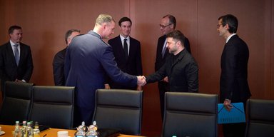 У Бундестазі зник інтернет під час візиту Зеленського до Берліна: в мережі запідозрили кібератаку