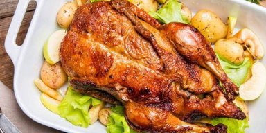 Хит праздничного стола: как приготовить утку с яблоками