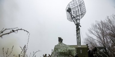 Дрони ЗСУ літали під Євпаторією: ЗС РФ втратили цінну РЛС "Каста-2Е2"