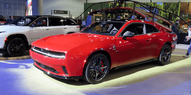 Компанія Dodge відкликає тисячі електромобілів Charger, бо вони виявилися "занадто тихими"