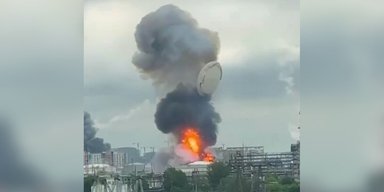 Влучили в кілька цілей: в СБУ розкрили деталі масованої атаки на Московський НПЗ (відео)