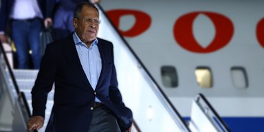 Така ситуація дратує: навіть дружні країни відмовляються заправляти літак Лаврова