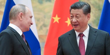 Китай надає Росії супутникові знімки для військових цілей, — Bloomberg