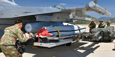 Какие преимущества Украине дадут ракеты AGM-158 JASSM: что говорят эксперты