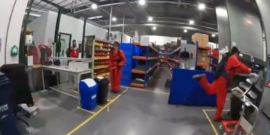 Пропалестинские протестующие разгромили оружейный завод в Британии