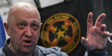 "Был стукачом, за что отрезали палец": всплыли новые факты из прошлого Евгения Пригожина