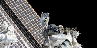 Г'юстон, у нас проблема. У телескопі NASA на МКС виявлено витік світла: що сталося (фото)