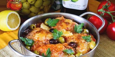 Дивовижна кухня Марокко: рецепт курки в ароматному соусі з лимоном та оливками