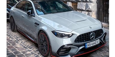 В Україні з'явився новітній заряджений Mercedes за 5,5 мільйона (фото)
