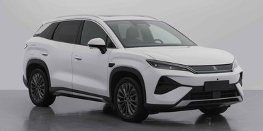 Рассекречены недорогие электрифицированные кроссоверы BYD для семьи (фото)