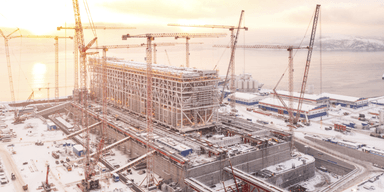 Росія не отримає криголами для "суперзаводу" скрапленого газу через санкції США, — Bloomberg