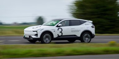 Понад 900 км: електрокросовер від Volvo вразив запасом ходу в реальних умовах (відео)