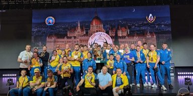 Отказались стоять на пьедестале под гимн РФ: украинских параармреслеров оштрафовали на соревнованиях в Будапеште