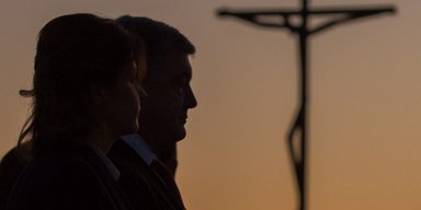 Долгое мальдивское эхо. Почему рухнул рейтинг Порошенко