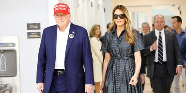 Французский шик: образы Мелании Трамп в день выборов и после предварительных результатов (фото)