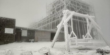 Високогір'я Карпат небезпечне: в ДСНС прогнозують сходження лавин (фото)