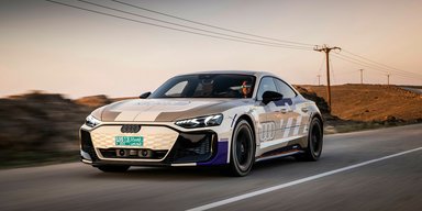 Новий потужний електрокар Audi на базі Porsche показали на перших офіційних фото