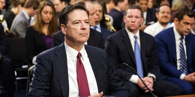 Угрожает Трампу смертью: бывшего главу ФБР хотят арестовать из-за ракушек на пляже