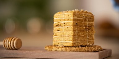 Домашній медовик: класичний український торт