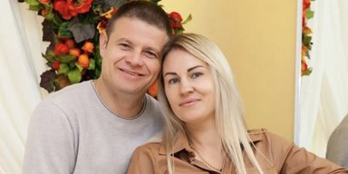 В Одессе попрощались с супругами военных и их тремя детьми, которых убили БпЛА РФ