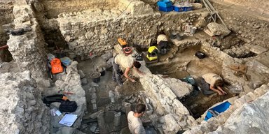 Такое случается раз в полвека: во Франции нашли древний собор и еще кое-что (фото)