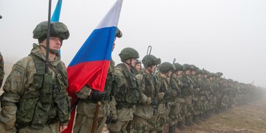 Путин заменил генералов на ФСБ: почему российская армия не доверяет командованию, — The Economist