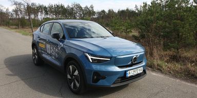 Шведський стиляга: тест-драйв електромобіля Volvo C40 Recharge
