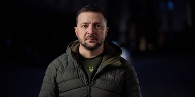 Шили форму для Зеленского и Залужного: атака ВС РФ на Киев повредила производство M-TAC