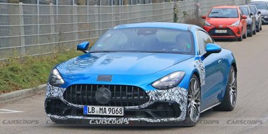 Бюджетний суперкар: новий спортивний Mercedes помітили на дорогах до прем'єри (фото)