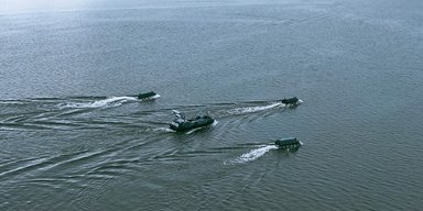 ВМС США создают флот дронов для борьбы с Китаем: последнее испытание провалено (видео)
