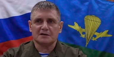 Перекошенное лицо и заикается: генерал РФ записал первое обращение после удара по штабу