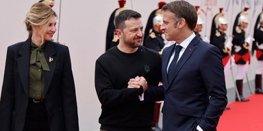 "Рідкісні стосунки довіри": як Зеленський і Макрон спілкуються через WhatsApp і Signal, — NYT