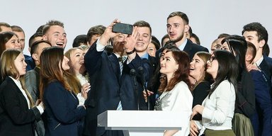 Пятый – во второй. Почему президентская кампания Порошенко будет агрессивной