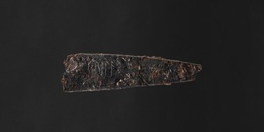 Археологи нашли уникальный нож: на нем нанесены самые древние в Дании руны (фото)