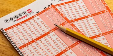 Допустила ошибку: женщину заставили отдать выигрыш в $1,3 млн экс-супругу