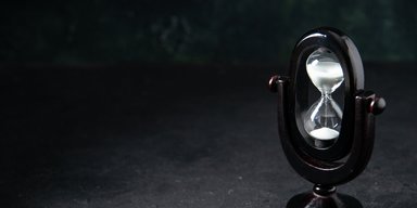 "Часы смерти" в смартфоне: приложение с ИИ прогнозирует, когда человек умрет и не только