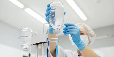 Жестоко издевались над больными: двух "бессердечных" медсестер со скандалом выгнали из больницы