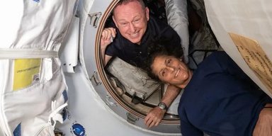 Застряглі в космосі астронавти NASA не повернуться додому з МКС, як планувалося (фото)