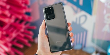 Не полезен и не нужен: владельцы смартфонов iPhone и Samsung не пользуются ИИ