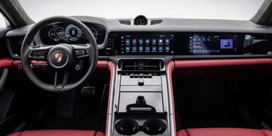 Четыре дисплея и обивка без кожи: интерьер Porsche Panamera 2024 показали до премьеры
