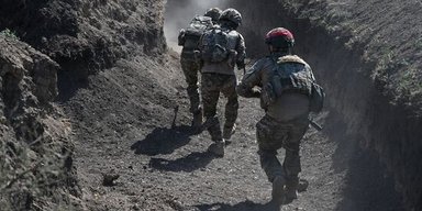 Штурмуют "вслепую": командиры ВС РФ дают солдатам под Курском неверные разведданные, — Forbes