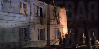 В Одессе прогремели взрывы: россияне массированно атаковали город БпЛА, есть попадание в жилой дом (видео)