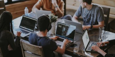 ФЛП vs. КЗОТ: какая система наиболее выгодна для украинской IТ-сферы
