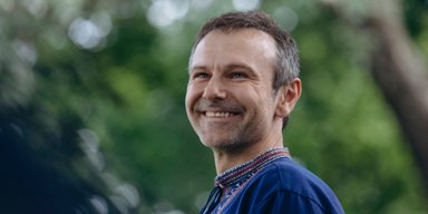 Святослав Вакарчук похрестив сина: що відомо про таємну церемонію у Карпатах