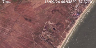 Сплошное пожарище: появились спутниковые снимки последствий ударов по складам БК РФ под Мариуполем