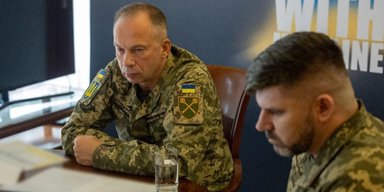 Відставка Сирського та Гнатова: Зеленський розповів, чим займатимуться генерали