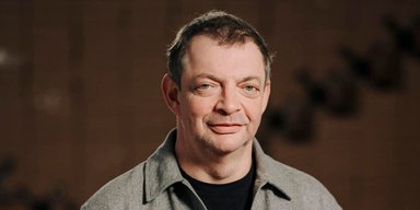 В monobank теперь банят за "немытую голову": Гороховский потроллил клиентку с флагом РФ