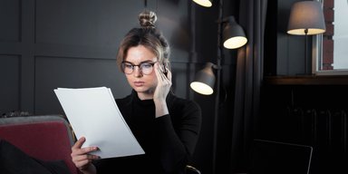 "Була королевою": архівна знахідка розкрила жінці несподівану правду про її бабусю (відео)