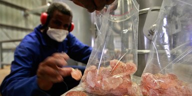 Мир может остаться без Кока-колы, конфет и йогуртов из-за войны в Судане